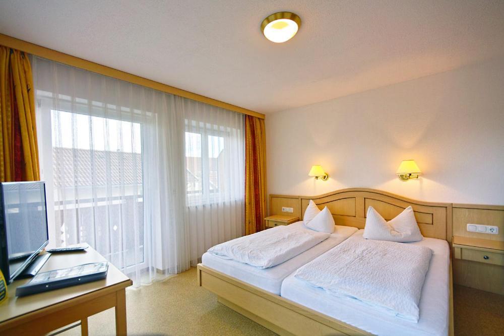 Gasthof "Zum Strauss" Wildsteig Luaran gambar
