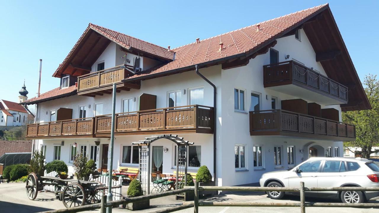 Gasthof "Zum Strauss" Wildsteig Luaran gambar